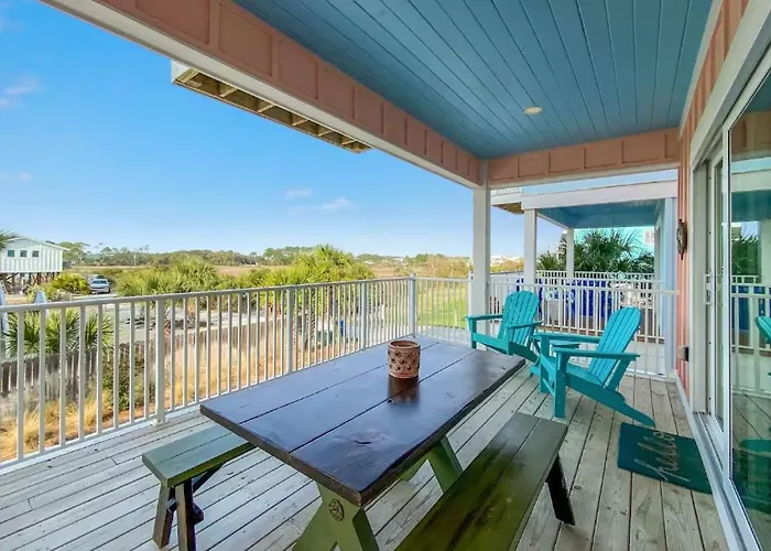 Holiday home Pink W Private Beach! Girls Getaway! *