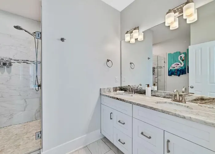 Pink W Private Beach! Girls Getaway! Gulf Shores